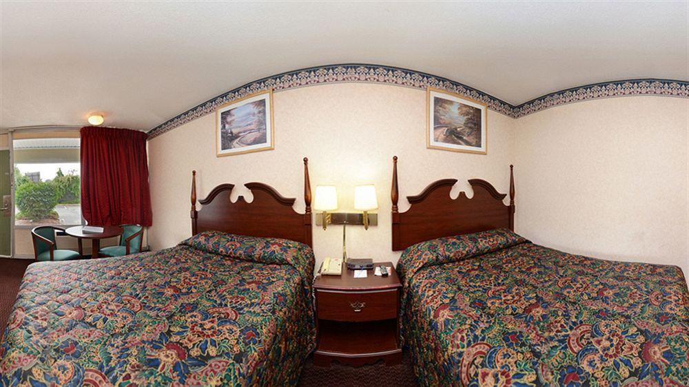 Red Carpet Inn & Suites Carneys Point/Wilmington Exteriör bild