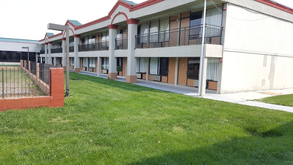 Red Carpet Inn & Suites Carneys Point/Wilmington Exteriör bild