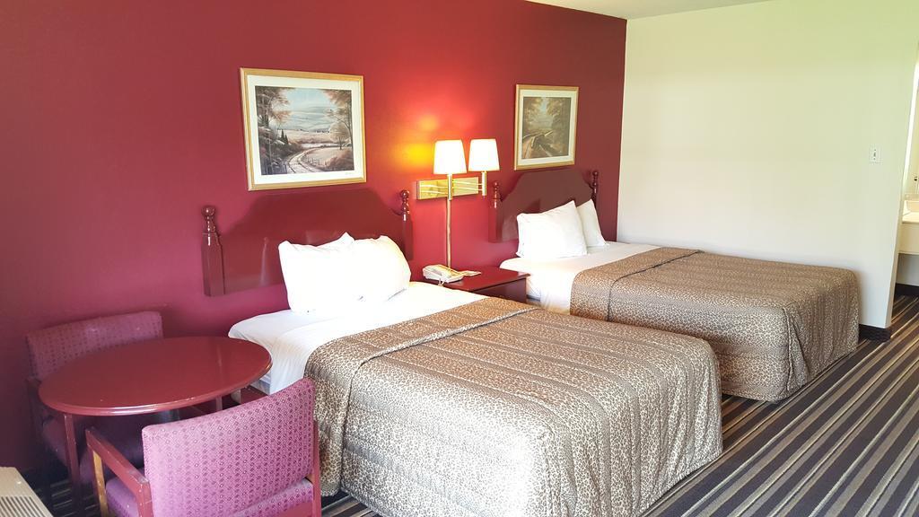 Red Carpet Inn & Suites Carneys Point/Wilmington Exteriör bild